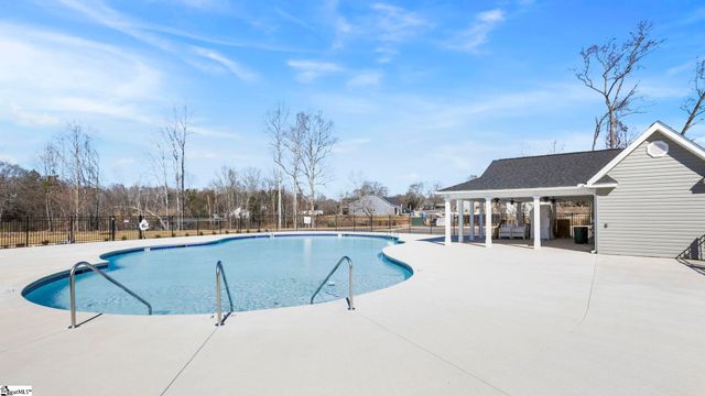 114 Beechcroft Place, Fountain Inn, SC 29644