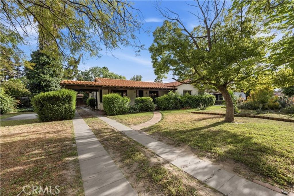 733 W 24th Street, San Bernardino, CA 92405