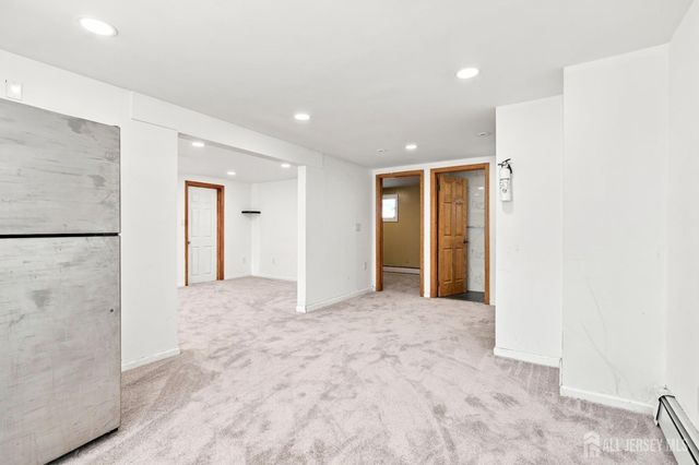 25 Penn Street, Fords, NJ 08863