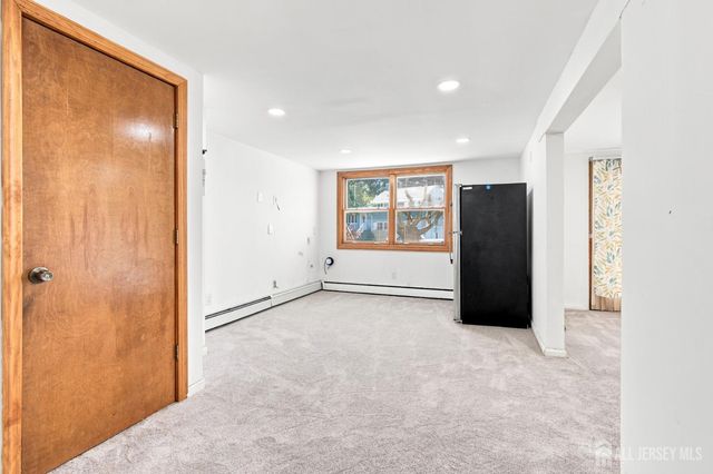 25 Penn Street, Fords, NJ 08863
