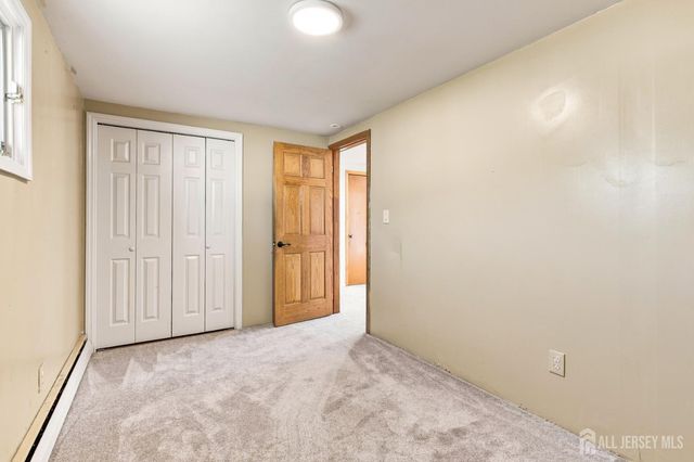 25 Penn Street, Fords, NJ 08863