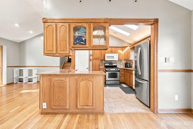 25 Penn Street, Fords, NJ 08863