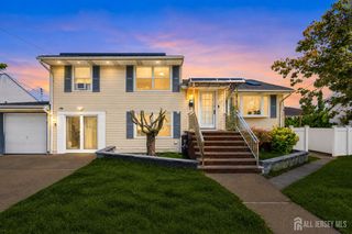 25 Penn Street, Fords, NJ 08863