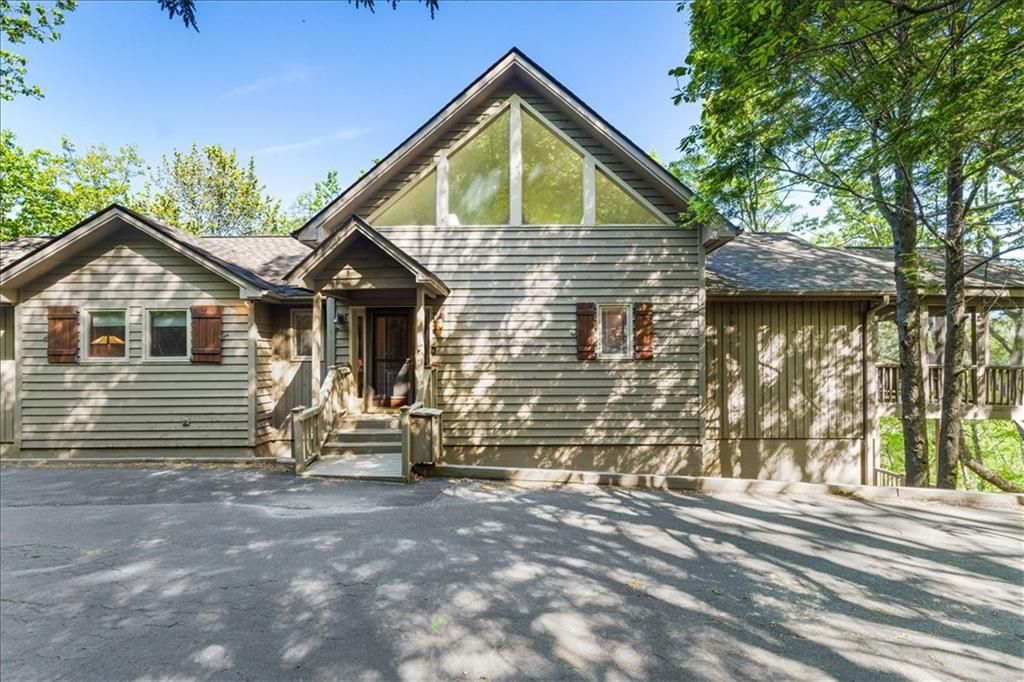 Image 1 of property listing at 117 Falcon Heights Lane, Big Canoe, GA 30134