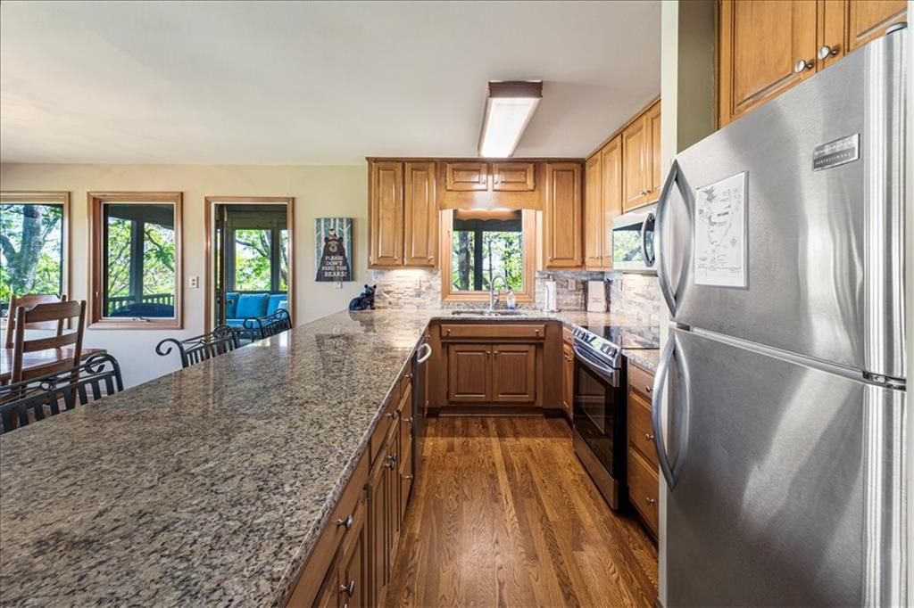 Image 23 of property listing at 117 Falcon Heights Lane, Big Canoe, GA 30134