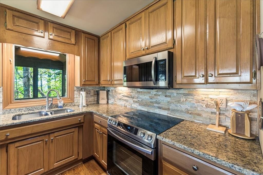 Image 24 of property listing at 117 Falcon Heights Lane, Big Canoe, GA 30134