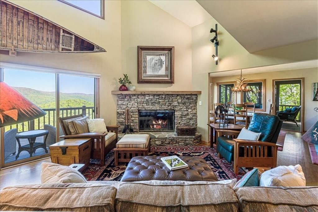 Image 3 of property listing at 117 Falcon Heights Lane, Big Canoe, GA 30134
