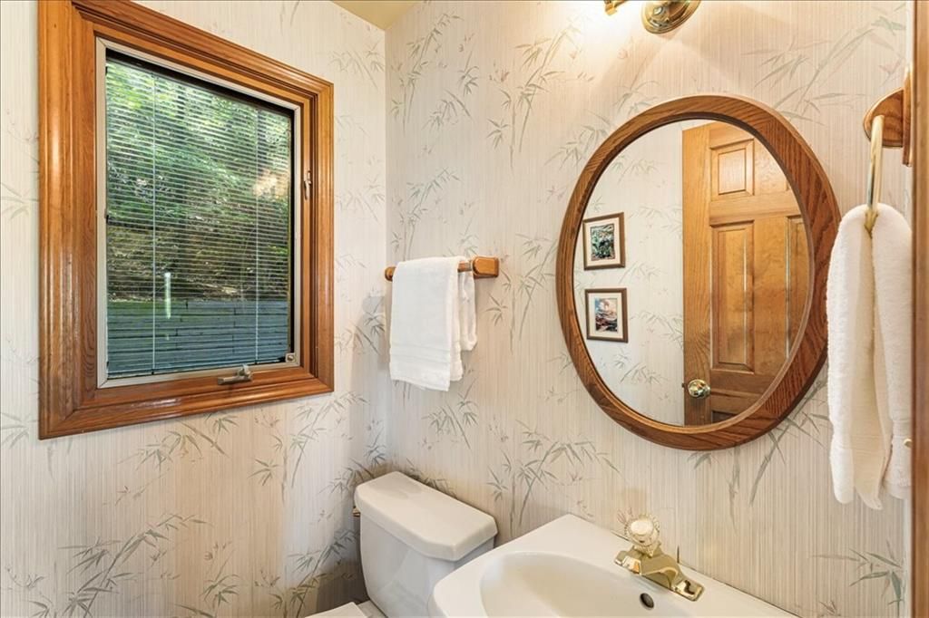 Image 40 of property listing at 117 Falcon Heights Lane, Big Canoe, GA 30134