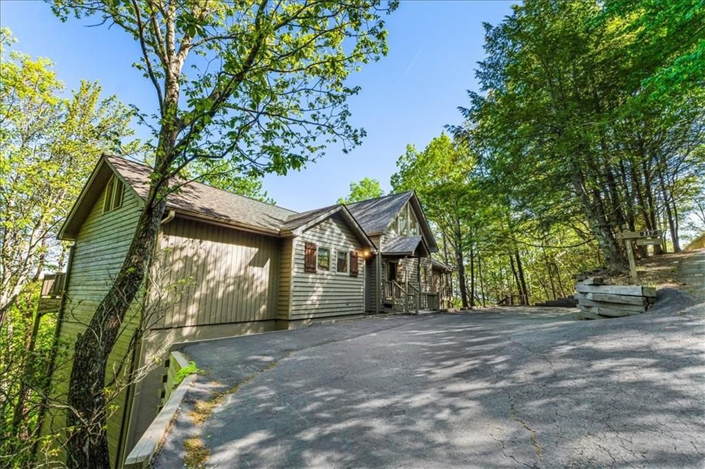 Image 56 of property listing at 117 Falcon Heights Lane, Big Canoe, GA 30134