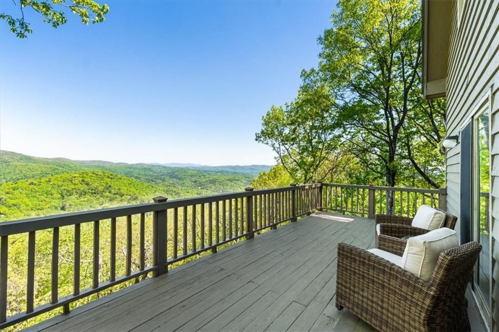 Image 6 of property listing at 117 Falcon Heights Lane, Big Canoe, GA 30134