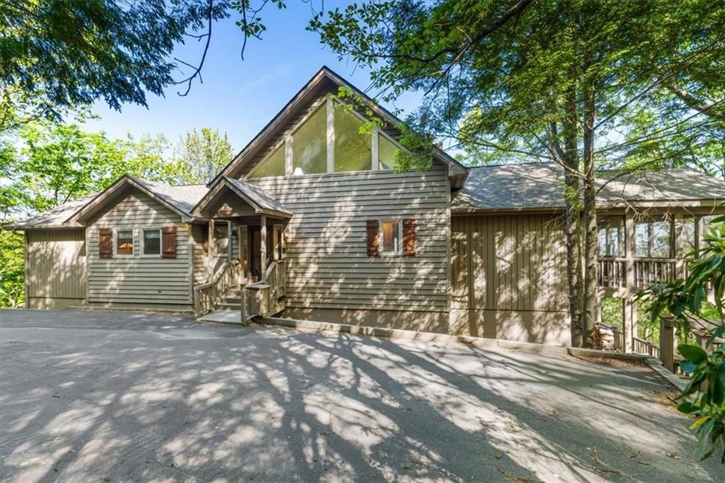 Image 8 of property listing at 117 Falcon Heights Lane, Big Canoe, GA 30134