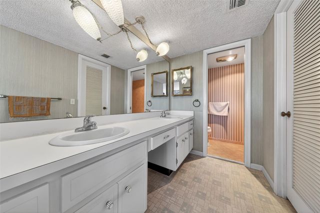 511 Bayshore Dr 804, Fort Lauderdale, FL 33304