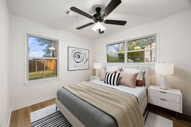 8646 Kempridge Street, Houston, TX 77080