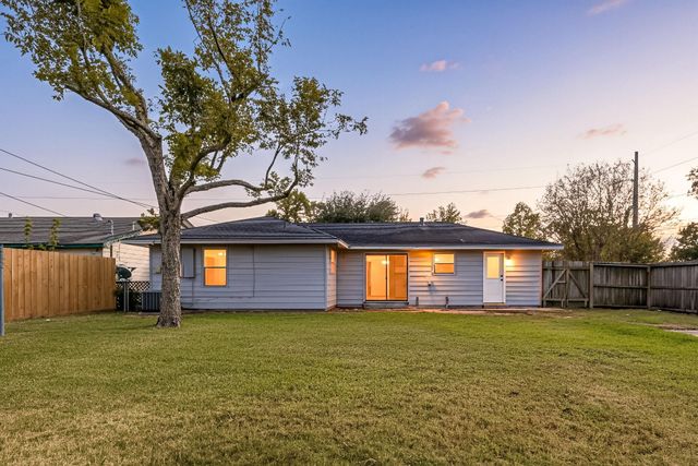 8646 Kempridge Street, Houston, TX 77080