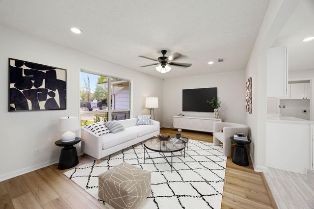 8646 Kempridge Street, Houston, TX 77080