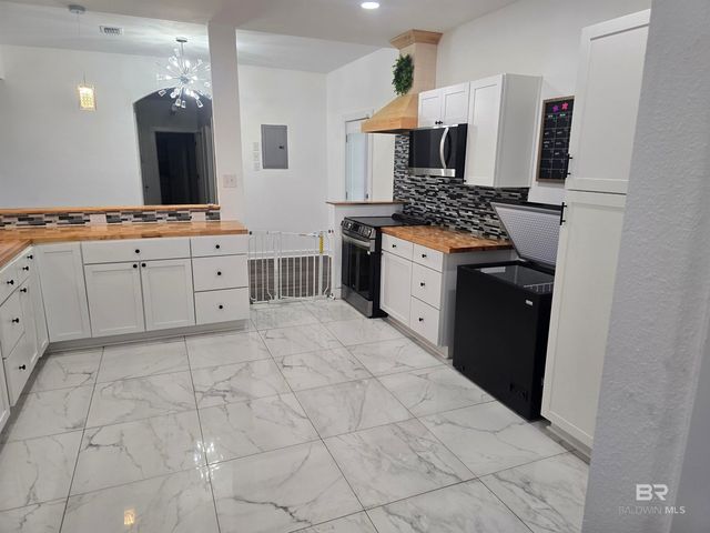 11947 County Road 65, Foley, AL 36535