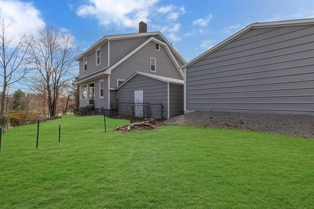 3159 Brodhead Rd, Center Twp, PA 15001