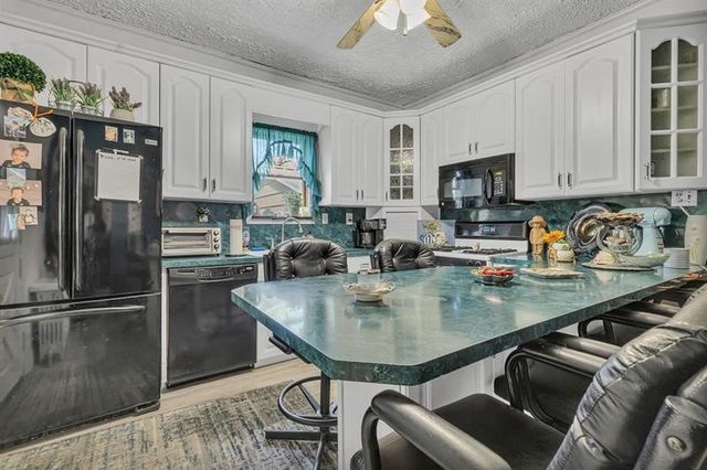 3159 Brodhead Rd, Center Twp, PA 15001