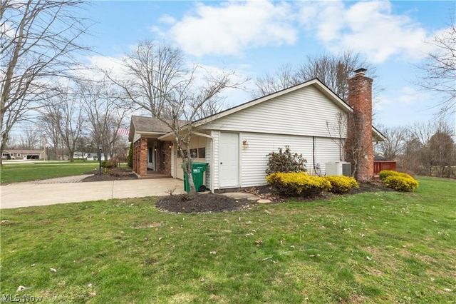 391 Kathleen Drive, Jefferson, OH 44047