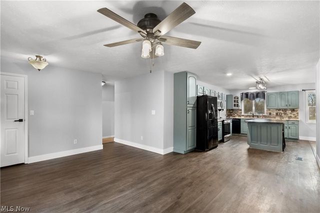 391 Kathleen Drive, Jefferson, OH 44047
