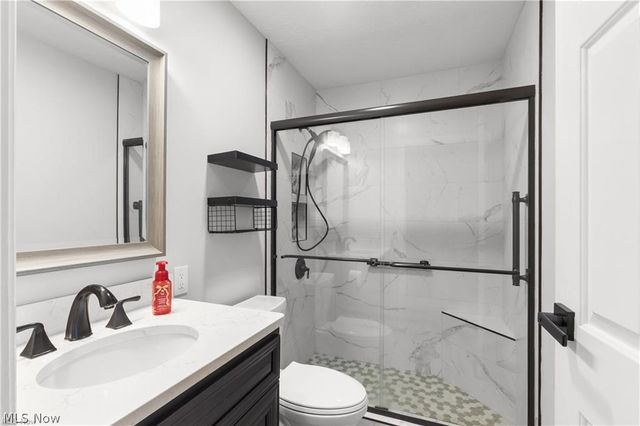 391 Kathleen Drive, Jefferson, OH 44047