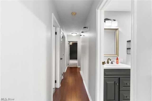 391 Kathleen Drive, Jefferson, OH 44047