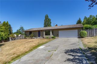 18552 15th Loop NE, Poulsbo, WA 98370