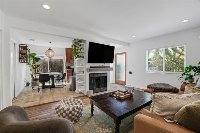 2405 Abbot Kinney, Los Angeles, CA 90291