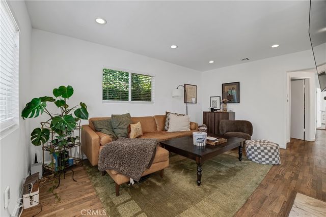 2405 Abbot Kinney, Los Angeles, CA 90291