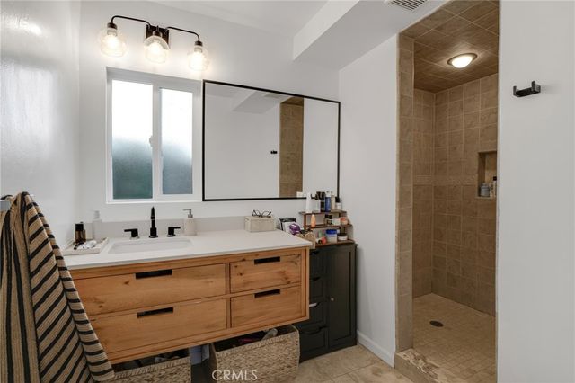 2405 Abbot Kinney, Los Angeles, CA 90291