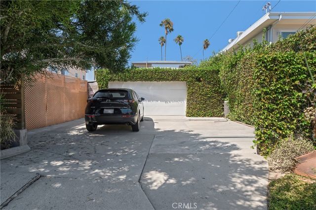 2405 Abbot Kinney, Los Angeles, CA 90291
