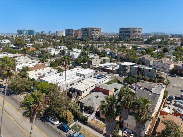 2405 Abbot Kinney, Los Angeles, CA 90291