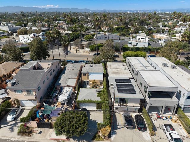 2405 Abbot Kinney, Los Angeles, CA 90291