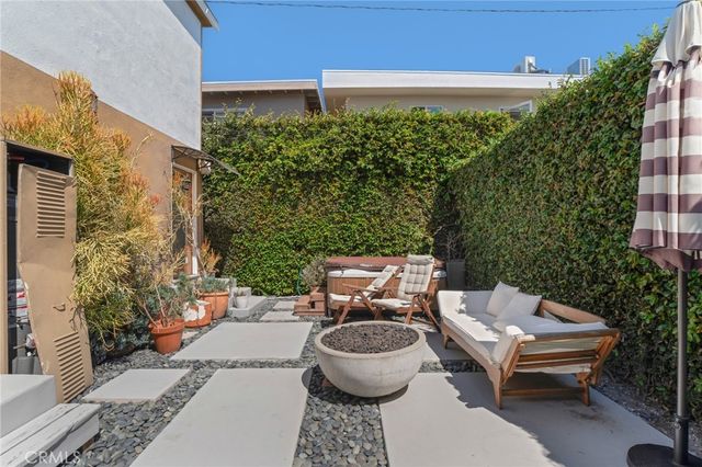 2405 Abbot Kinney, Los Angeles, CA 90291