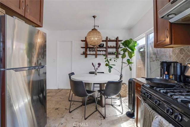 2405 Abbot Kinney, Los Angeles, CA 90291