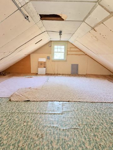 16 Winnipeg St, Worcester, MA 01607