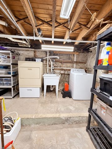16 Winnipeg St, Worcester, MA 01607