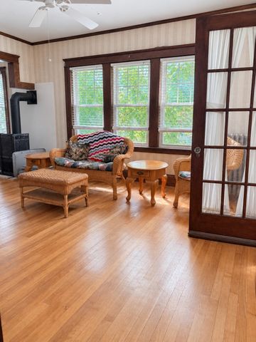 16 Winnipeg St, Worcester, MA 01607