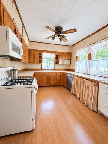 16 Winnipeg St, Worcester, MA 01607