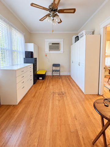 16 Winnipeg St, Worcester, MA 01607