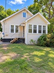 16 Winnipeg St, Worcester, MA 01607
