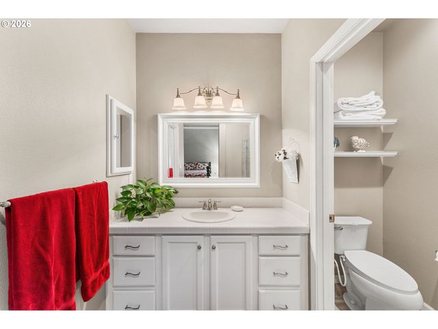 17812 Se 13TH St, Vancouver, WA 98683