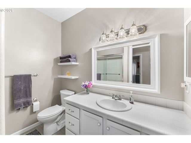 17812 Se 13TH St, Vancouver, WA 98683