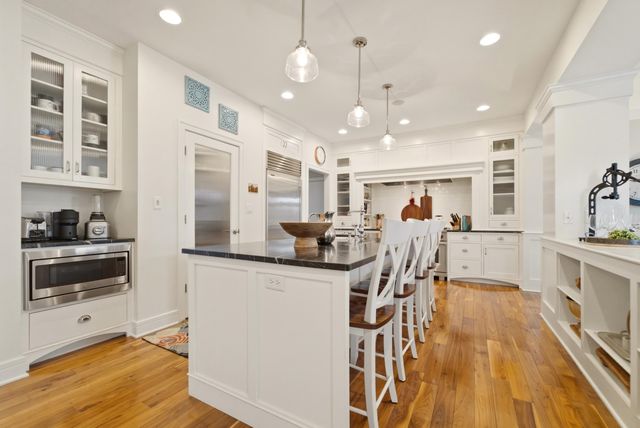 730 Quinlan Court, Crown Point, IN 46307