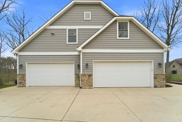 730 Quinlan Court, Crown Point, IN 46307