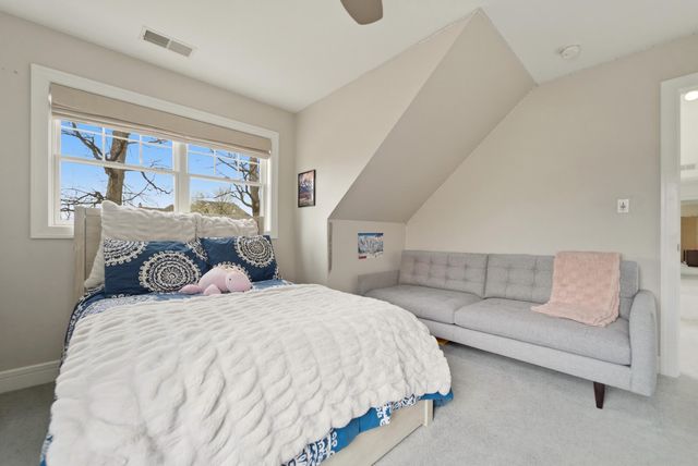 730 Quinlan Court, Crown Point, IN 46307