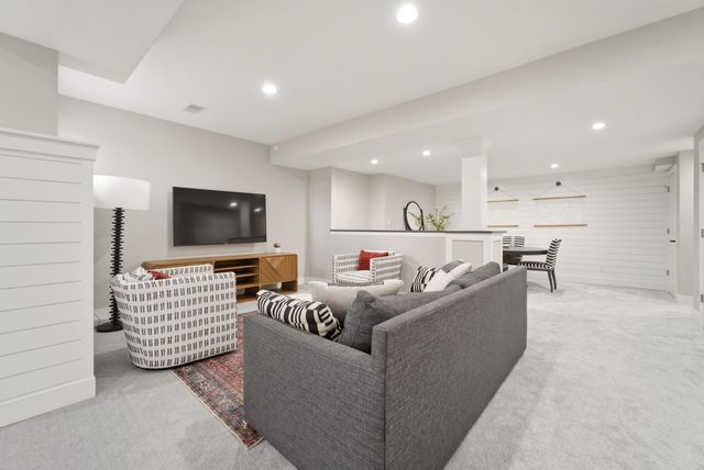 730 Quinlan Court, Crown Point, IN 46307