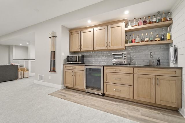 730 Quinlan Court, Crown Point, IN 46307