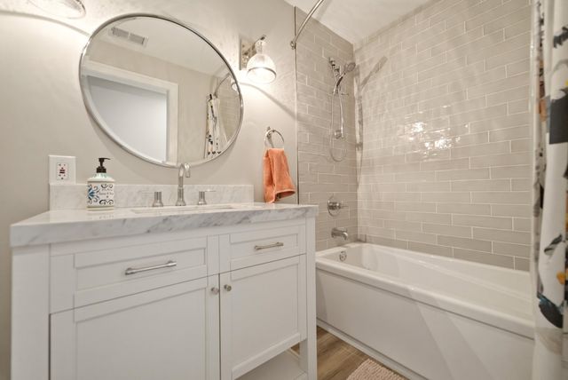 730 Quinlan Court, Crown Point, IN 46307