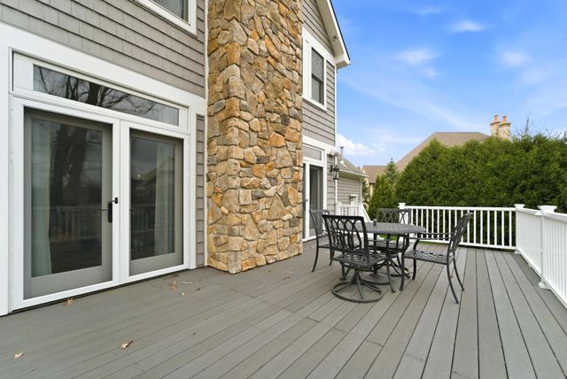 730 Quinlan Court, Crown Point, IN 46307